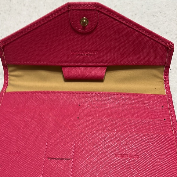 NWOT Zopper Travel Wallet - Picture 3 of 6
